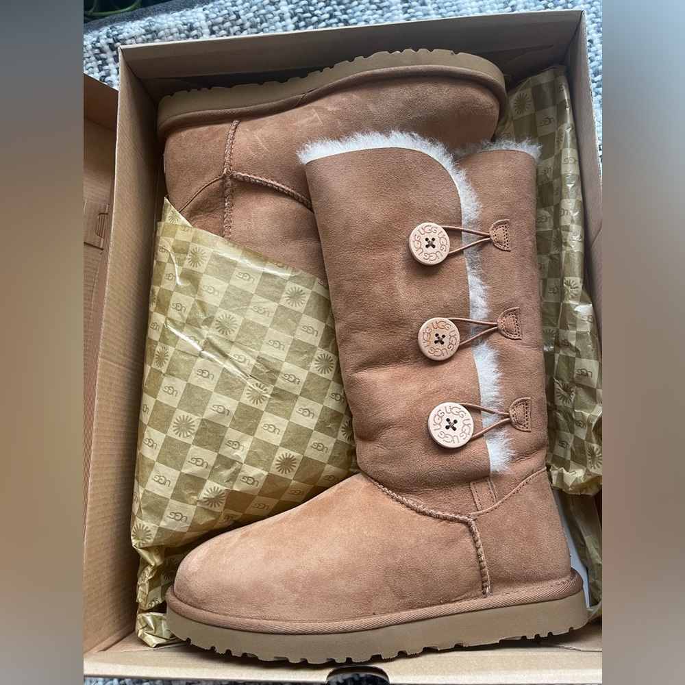 UGG W Bailey Button Triplet